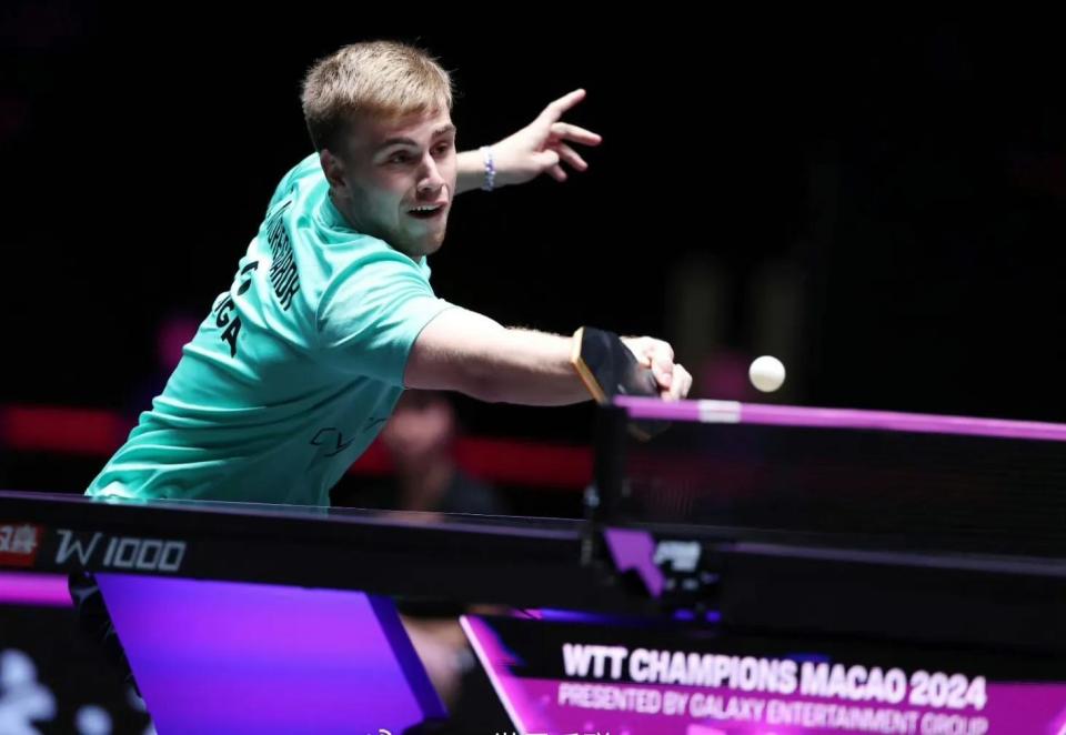 出球员身体 出球员身体