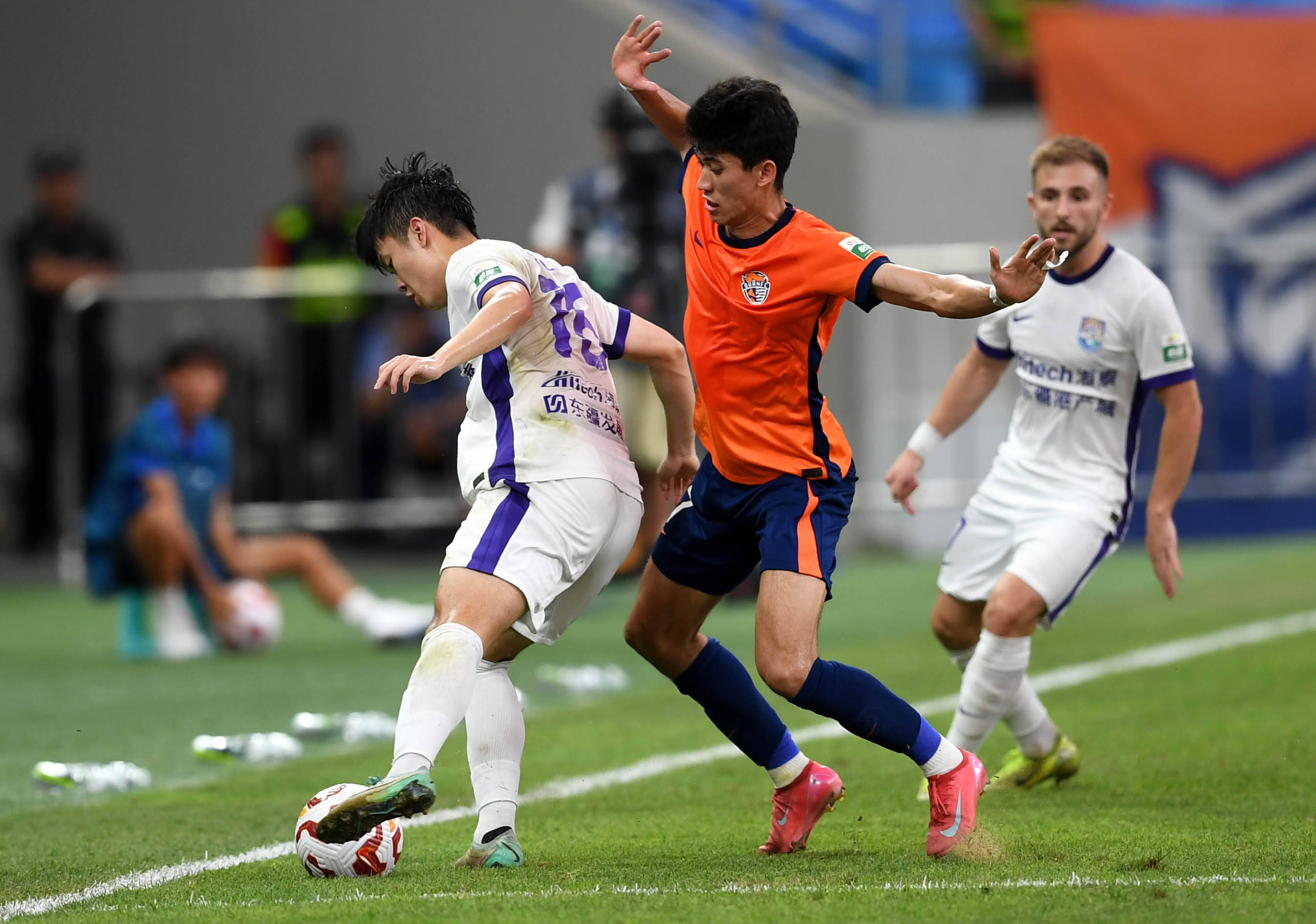 却难以在世 却难以在世